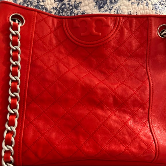 Tory Burch Fleming Distressed Leather Tote Cherry Apple - Picture 7 of 16